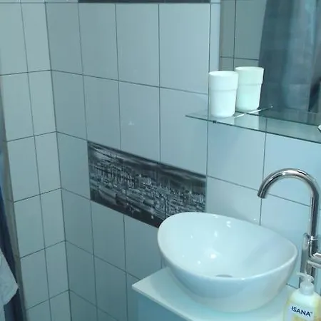 Bryza I I Ii شقة *